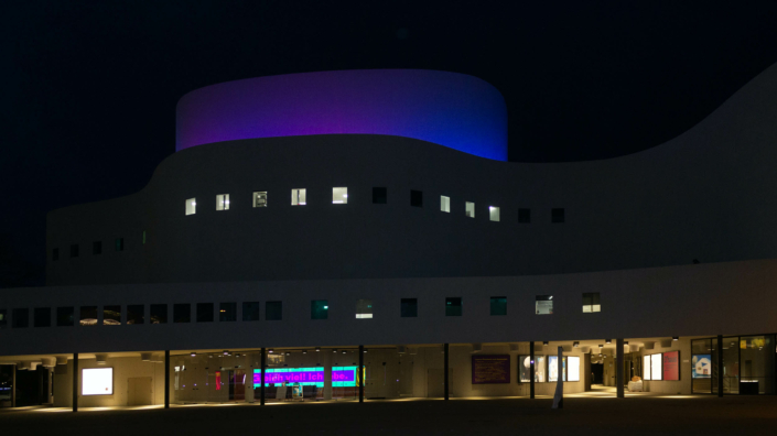 LED Fassadenbeleuchtung bei Nacht